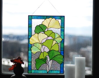 ステンドグラス　Glass　Leaves Spring Leaves Stained Glass Suncatcher in Light Green with