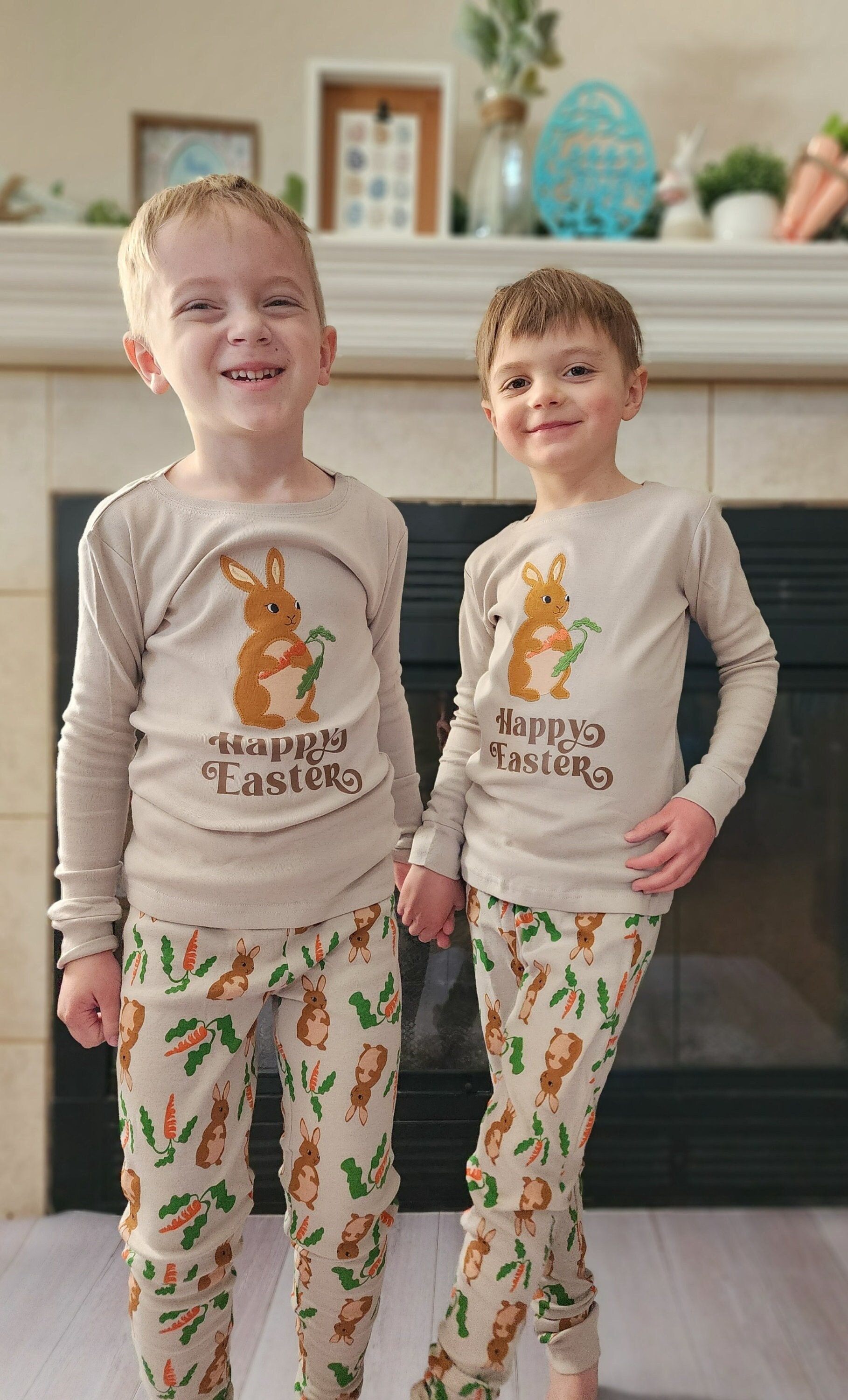 Pijamas de algodón ajustados con estampado de conejito de Pascua de manga  larga familiares a juego para bebés y niños pequeños