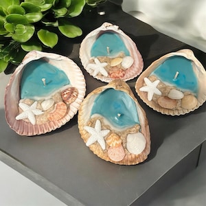 Seashell candle with real seashells, beach scene light scented ocean candle ,beach decor ,beach shell candle seashell gift