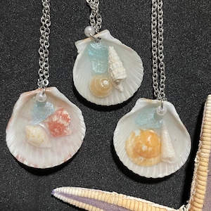 Seashell Necklace: Resin Ocean Jewelry with Sea Glass