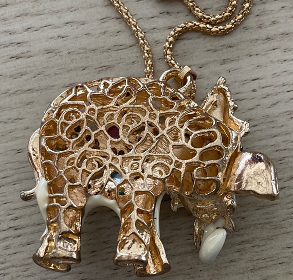 Betsey johnson deals elephant necklace