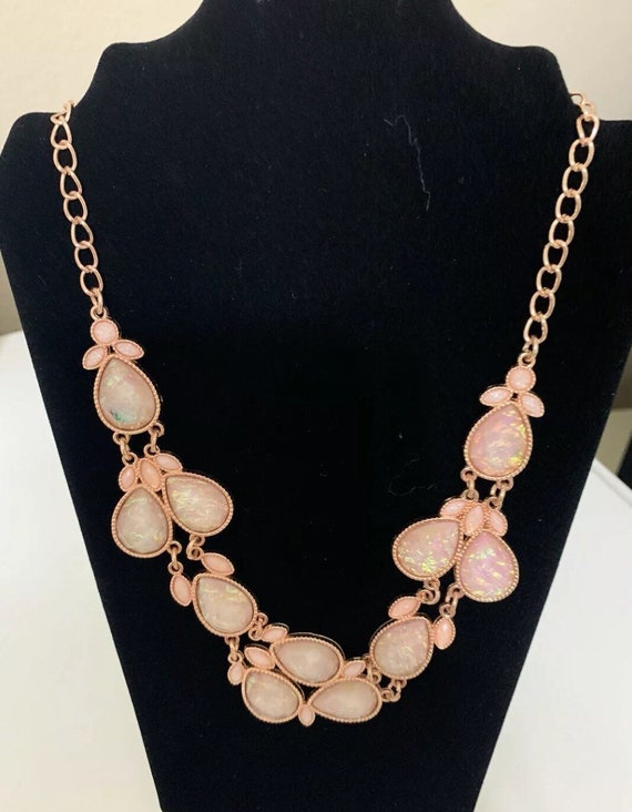 Vintage Avon Rose Gold Pink Opalescent Necklace