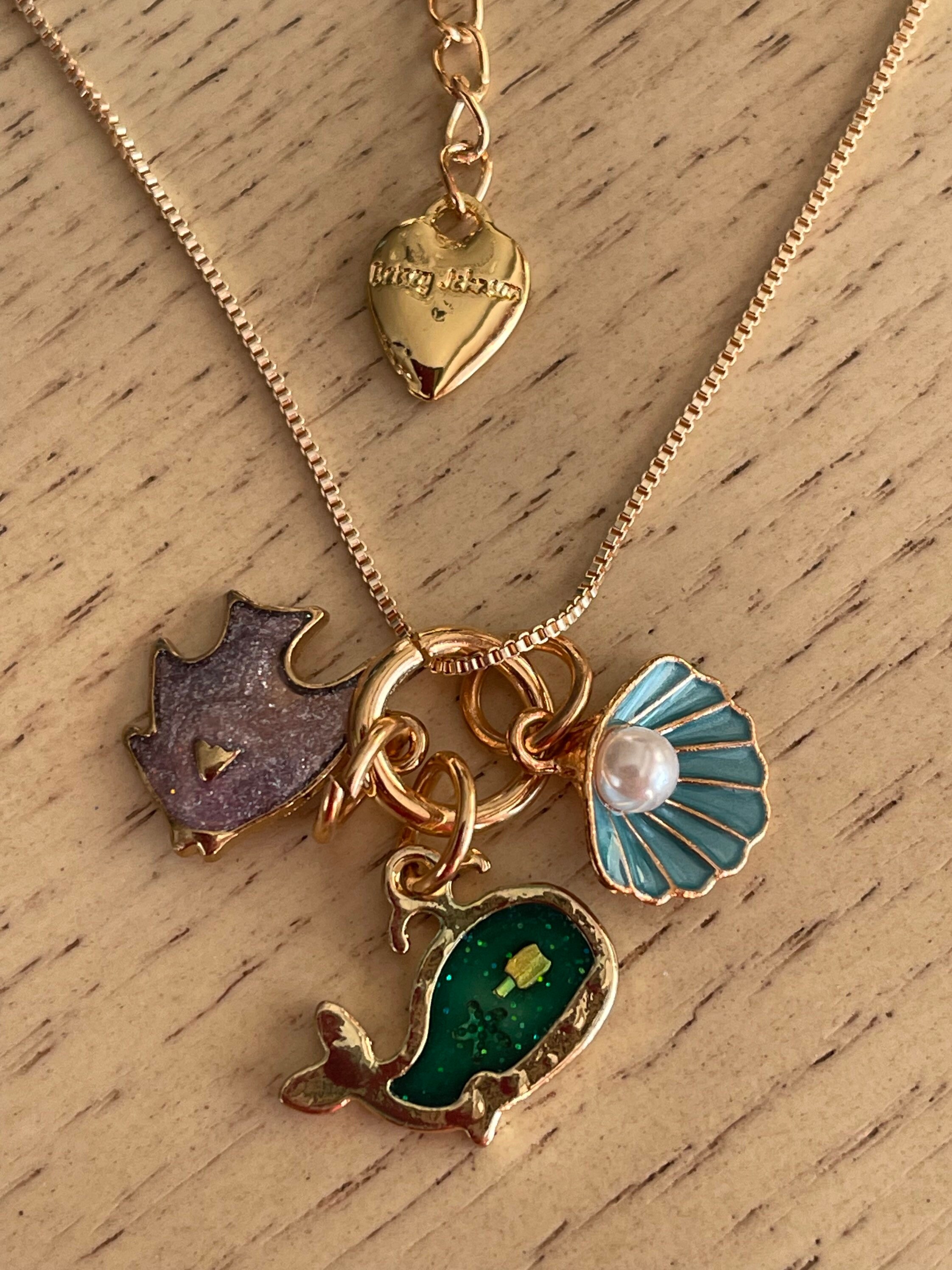 Betsey johnson shell necklace deals