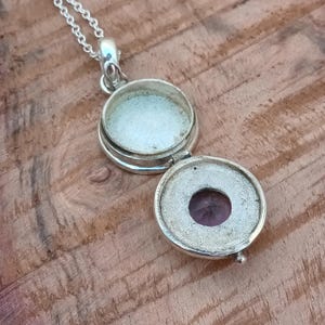 Anhänger für Speicherkarte Aufbewahrungsbox 925 Sterling Silber Natürliche Lila Amethyst Runde Edelstein Anhänger 925 Silber Poison Pill Box Anhänger
