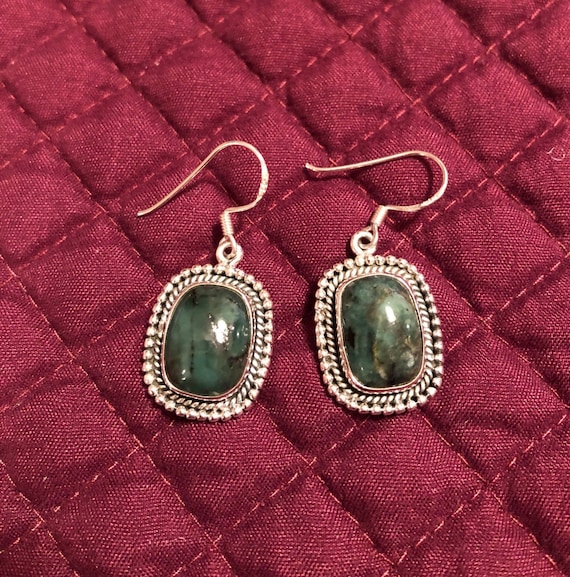 Genuine Emerald set in 925 solid Sterling Silver E