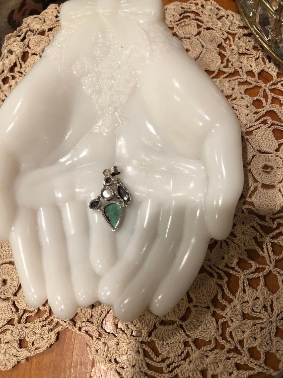 Solid. Sterling Couch Shell Pendant & Multi-gemst… - image 5