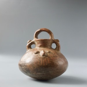 Vicus Culture, Pre-Colombien Vase, Peru circa 100BC-400AD
