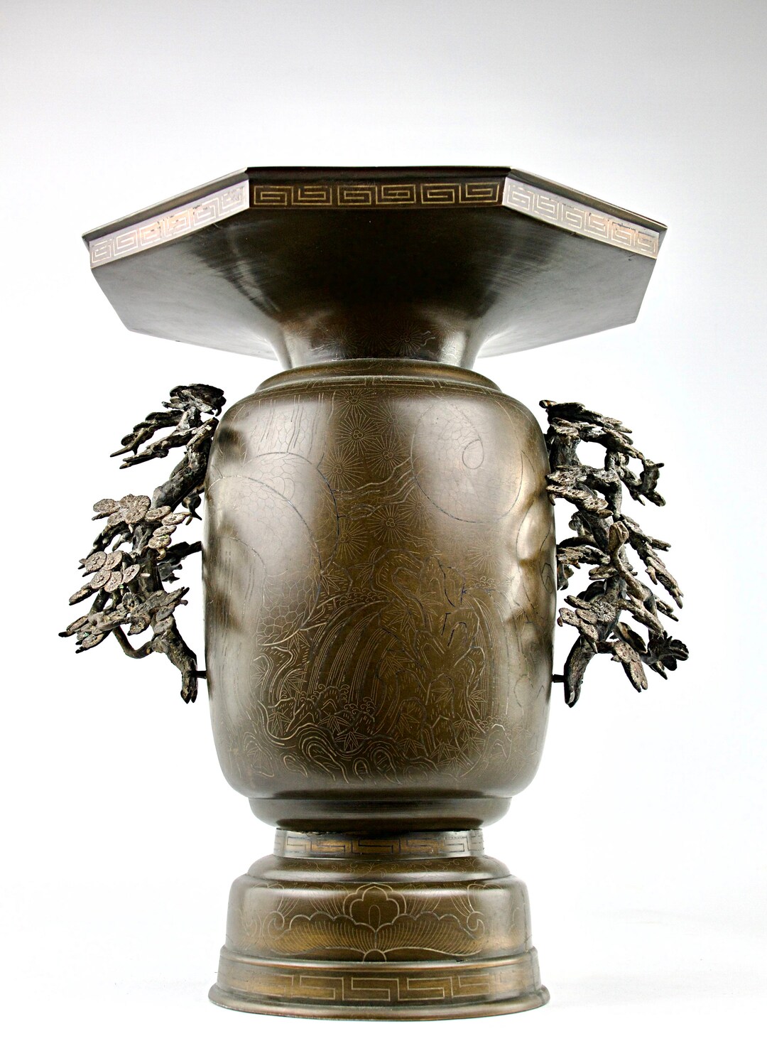 Japanese Silver Inlay Samuraï and Dragon Vase, Japan, 18th-19th Century ...