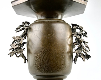 Japanese Silver Inlay Samuraï and Dragon Vase, Japan, 18th-19th Century