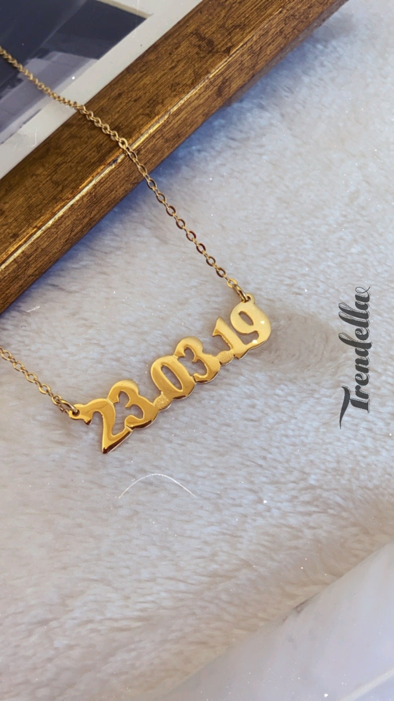 Special Date Necklace