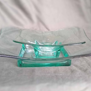 Vintage Glass Dish Set / Set of 2 / Fruit Dish / Vintage Decor / Glass Decor