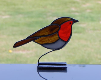 Stained Glass Freestanding Ornament Robin British Birds on Glass Base Gift/Home Decoration