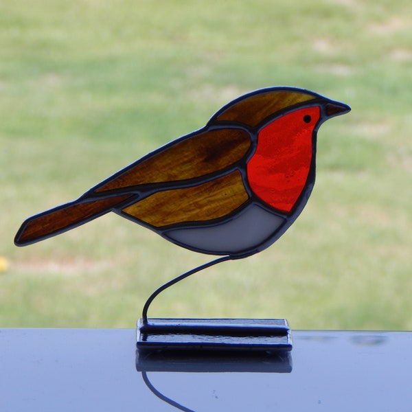 Stained Glass Freestanding Ornament Robin British Birds on Glass Base Gift/Home Decoration