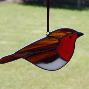 Stained Glass Suncatcher/Window Hanger Robin British Birds Ornament Gift/Home Decoration image 2