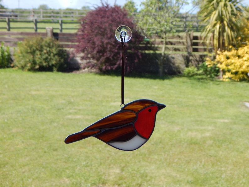 Stained Glass Suncatcher/Window Hanger Robin British Birds Ornament Gift/Home Decoration image 3