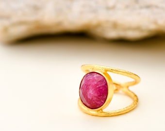Véritable bague en rubis, bague de naissance de juillet, bague ovale, bague en pierre précieuse rouge, bague plaquée or, bague en rubis, cadeau de demoiselles d'honneur, cadeau de mariage pour elle