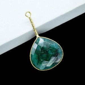 Natural Emerald Pendant Charms/Gold Plated Jewelry/Necklace Pendant/Heart Shape Charm/Gemstone Pendant/Women Jewelry/Wholesale Supply/Gift