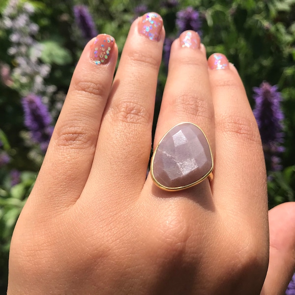 peach moonstone ring,June Birthstone Ring,Solitaire Ring,Gemstone Ring,Stacking Ring,natural stone Ring,silver 925 ring,moonstone ring,boho