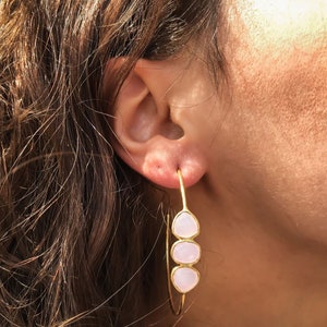 Rose Quartz hoop earring,Rose quartz earring,Delicate rose quartz jewelry,Loop earring,Silver hoopg, earring,Birthstone earring,Pink earring