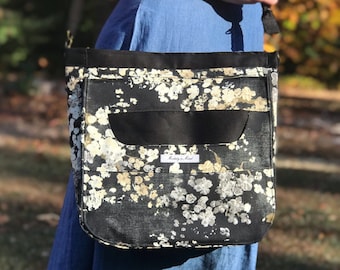 Large Floral Casual Bag with Pockets, Beige Black Gray Shoulder or Crossbody Purse for Women, Diaper Bag for Mom, Zippered Crochet Tote Bag,