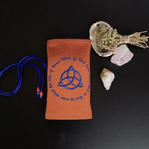 3つのルールの異教のデザイン刺繍カードラップバッグ、防水生地、祭壇タロットカード布、手作りポーチ、ラブタロットリーディング