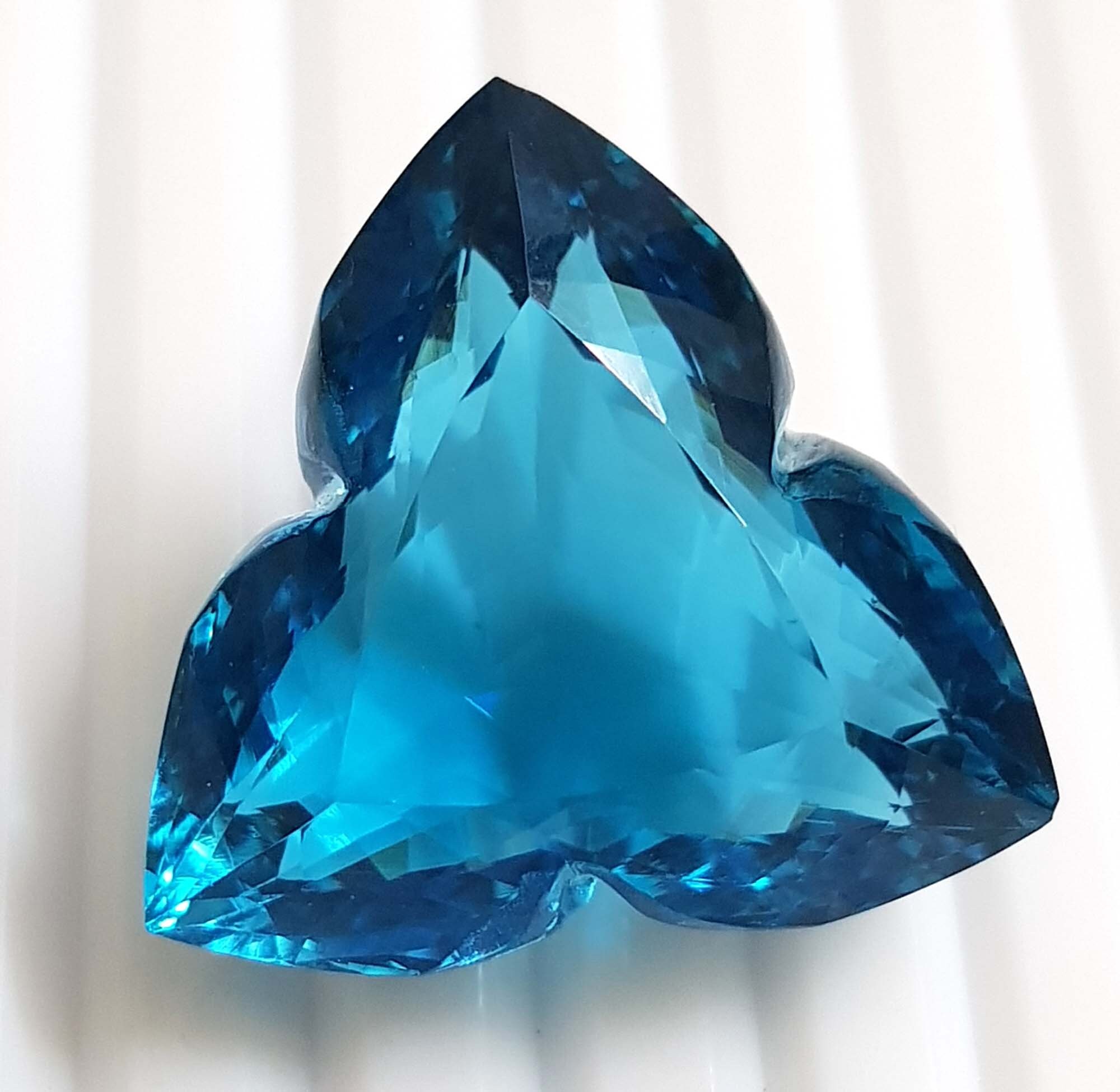 53 to 55 Ct Dark Blue Topaz Loose Gemstone Trillion Fancy Etsy UK