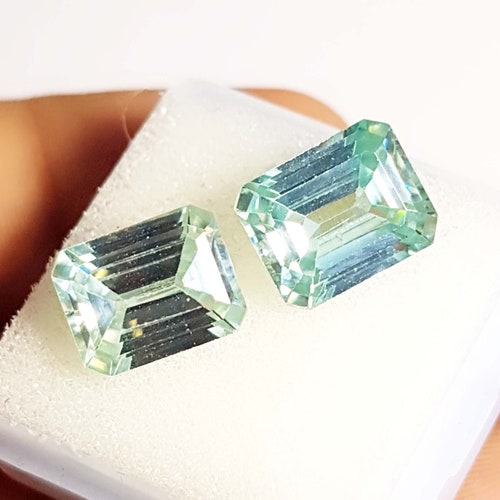 Certified 3.55 to 4.15 Ct 2 Piece Synthetic Moissanite Olive Green Color Emerald Shape Cut Emerald Excellent Cut Use For 2024 Jewelry / Ring