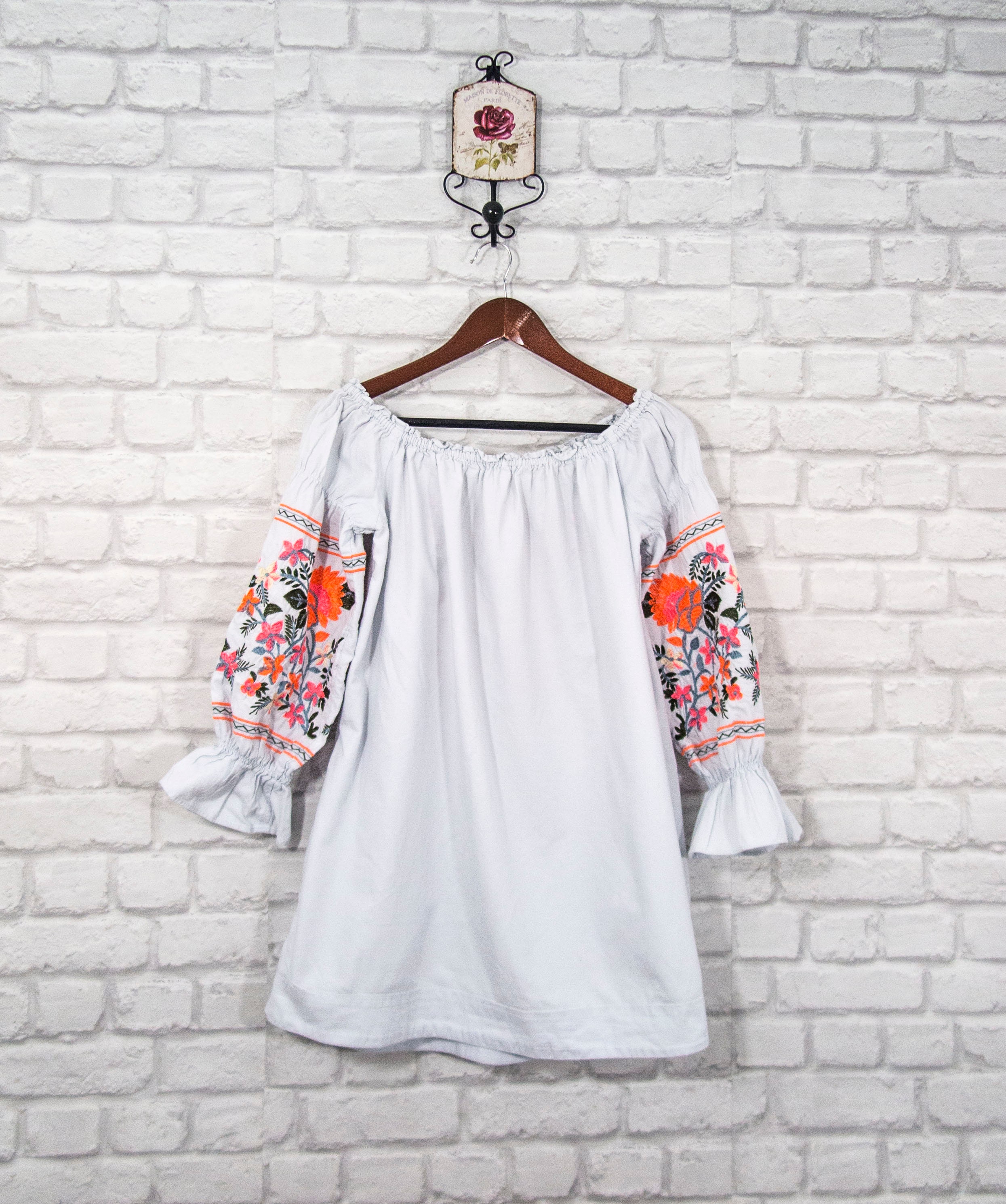 Free People Embroidered Floral Top Blouse Shirt 3/4 Sleeve Free People Embroidered Floral Top Blouse Shirt 3/4 Sleeve