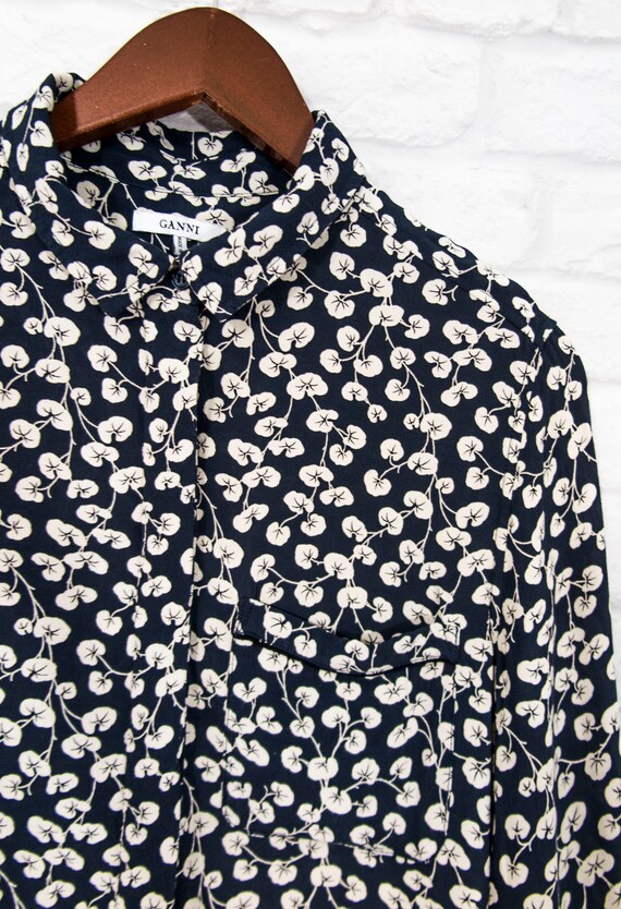 GANNI Roseburg Crepe Navy Shirt Top Blouse Leaves… - image 3