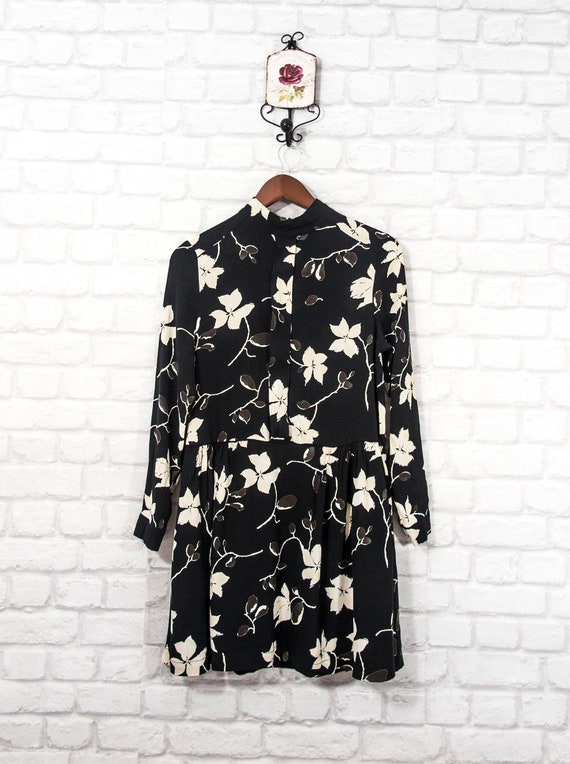 ganni long sleeve floral dress Ganni // Black & Multi Floral Long Sleeve Dress VSP Consignment