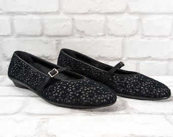 Salvatore Ferragamo Vintage Ballet Flats Black Embroidered Lace Shoes size US7/UK4.5/EU37.5