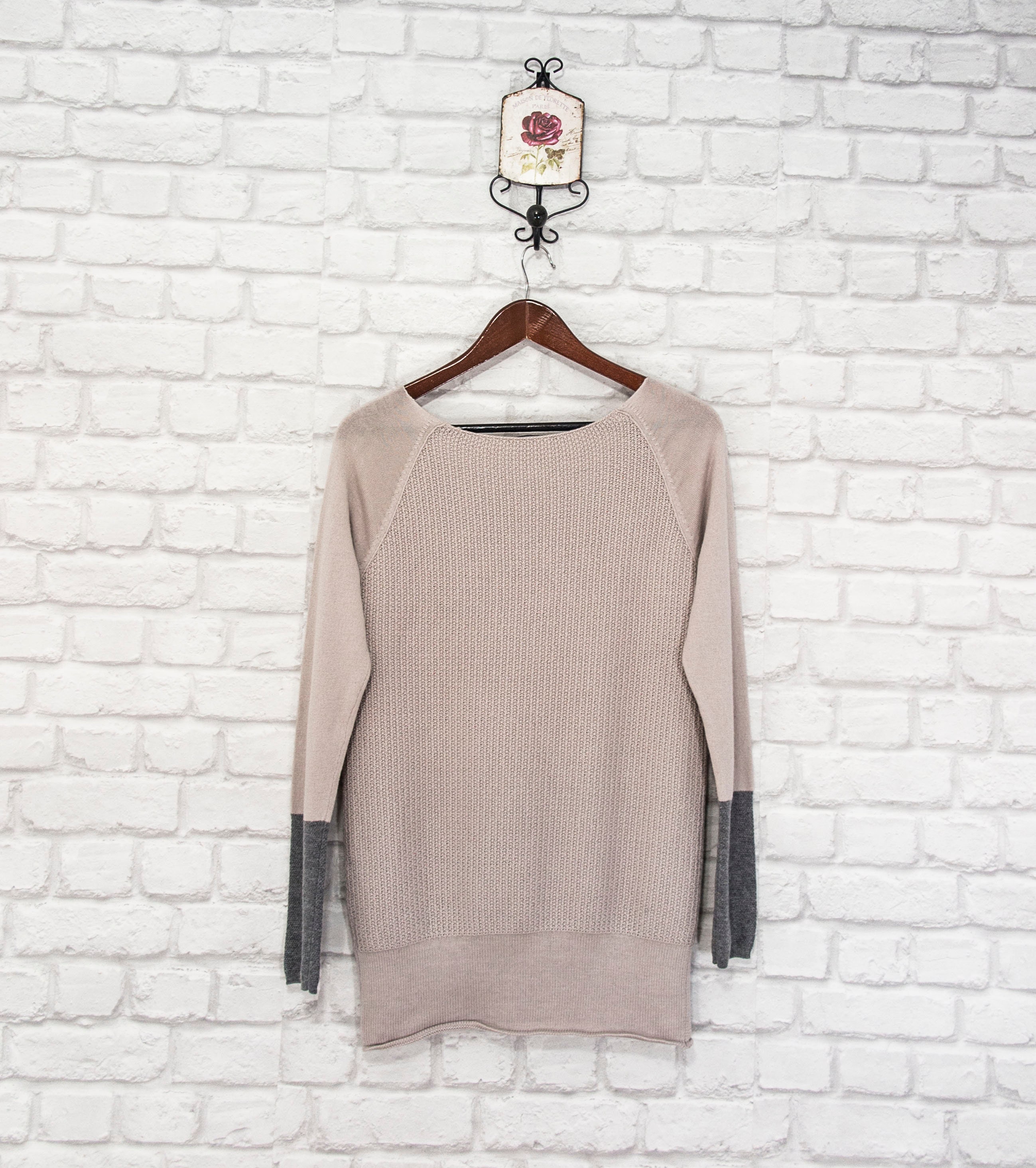 Patrizia Pepe Italian Designer Embellished Jumper Sweater Pullover Rhinestones Long sleeve size 1SUK10US6