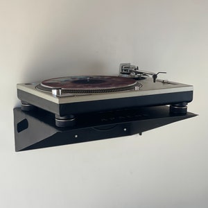 Floating Mixer & Turntable Shelf