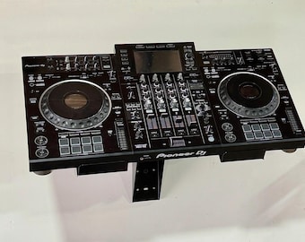Wallmounted DJ Controller Rack