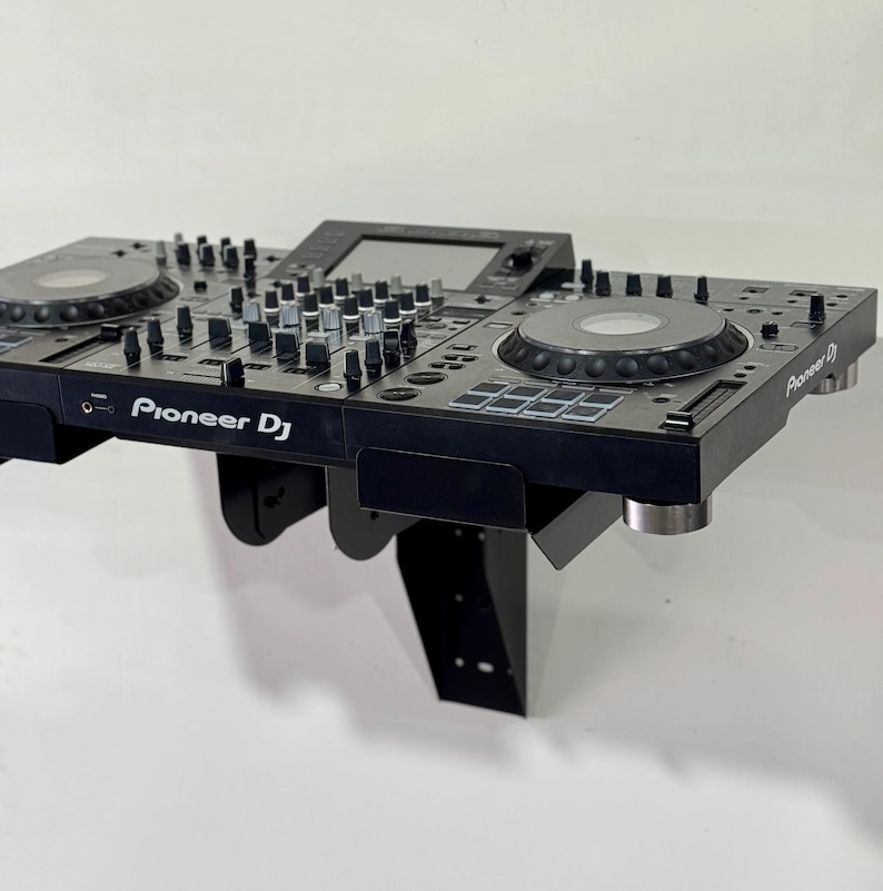 Wallmounted DJ Controller Rack - Etsy