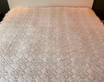 Vintage Popcorn Stitch Design Crochet Bedspread