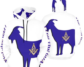 Puede incluir: Sudadera con capucha blanca con una cabra azul y un símbolo masónico dorado en la parte delantera. Las mangas tienen el texto "Feed the Goat" impreso.