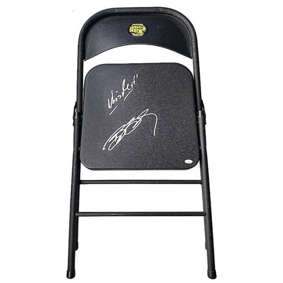 Wwe'S Steel Chair Surprise: Paramount'S Espn Deal On The Brink? - hxhfnqf