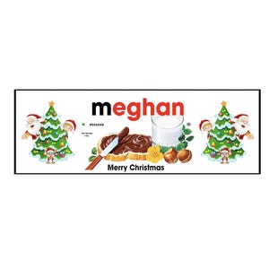 以下が含まれることがあります： 赤い「meghan」という名前が入ったお祝いのクリスマスバナー。画像には、装飾されたクリスマスツリー、サンタクロース、グラスに入った牛乳、チョコレートスプレッドを塗ったタルト、そして「Merry Christmas」というテキストが含まれています。