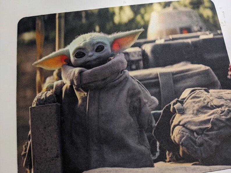 Mouse Pad 10 x 8 or 9 X 7 inch Anti slip optical Computer the child STAR WARS Mandalorian Baby yoda Grogu