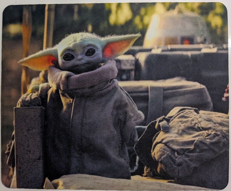 Mouse Pad 10 x 8 or 9 X 7 inch Anti slip optical Computer the child STAR WARS Mandalorian Baby yoda Grogu