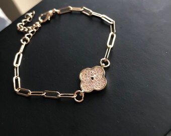 Gold clover bracelet, four leaf clover bracelet, clover jewelry, four leaf clover jewelry, single clover bracelet, clover charm bracelet
