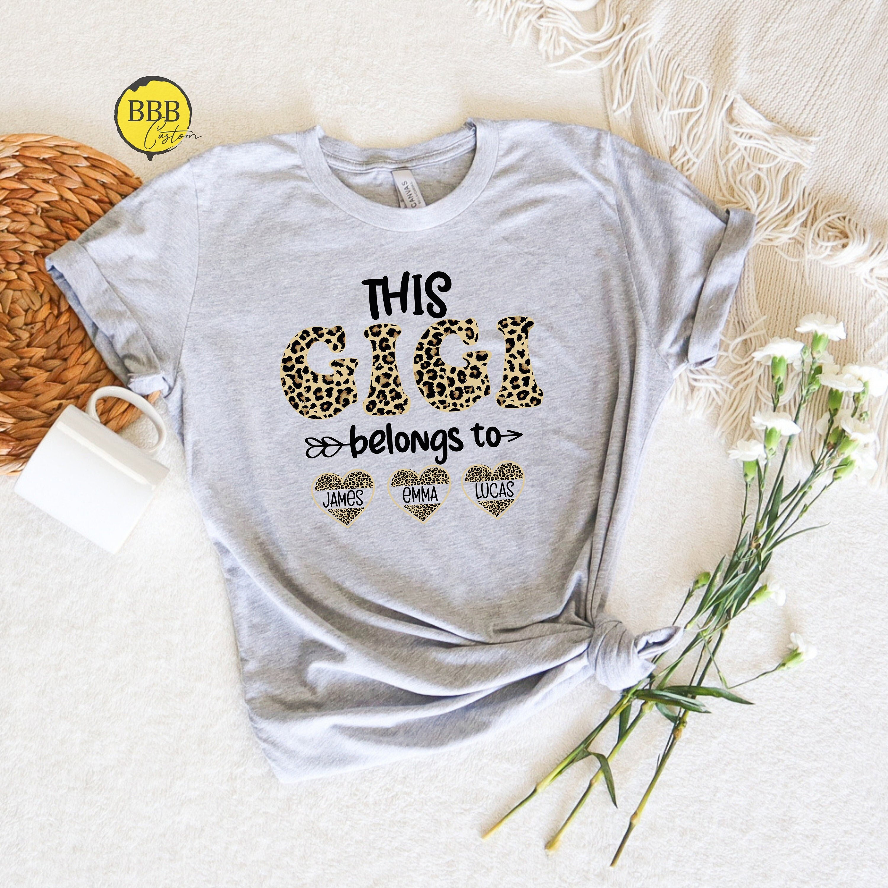 bespokemonogramco Gigi Shirt with Cute Rainbow Print Grandma Rainbow T Shirt Gift Idea for New Nana Baby Shower Mothers Day Vintage Shirt Mimi Granny Shirt