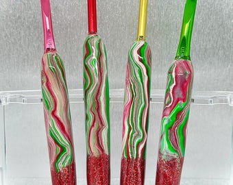 Holly Jolly Swirl Hooks