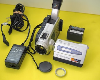 Sony Handycam DCR-PC9 Minidv Video Camera Camcorder Playback