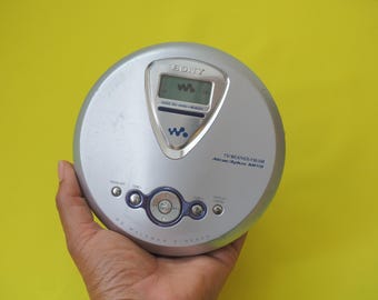 Reproductor portátil de CD, MP3 y radio FM Sony D-NF400 Walkman FUNCIONANDO