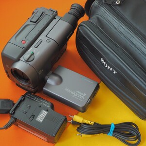 Sony Handycam CCD-TRV30 Video8 Video Camera Camcorder Playback