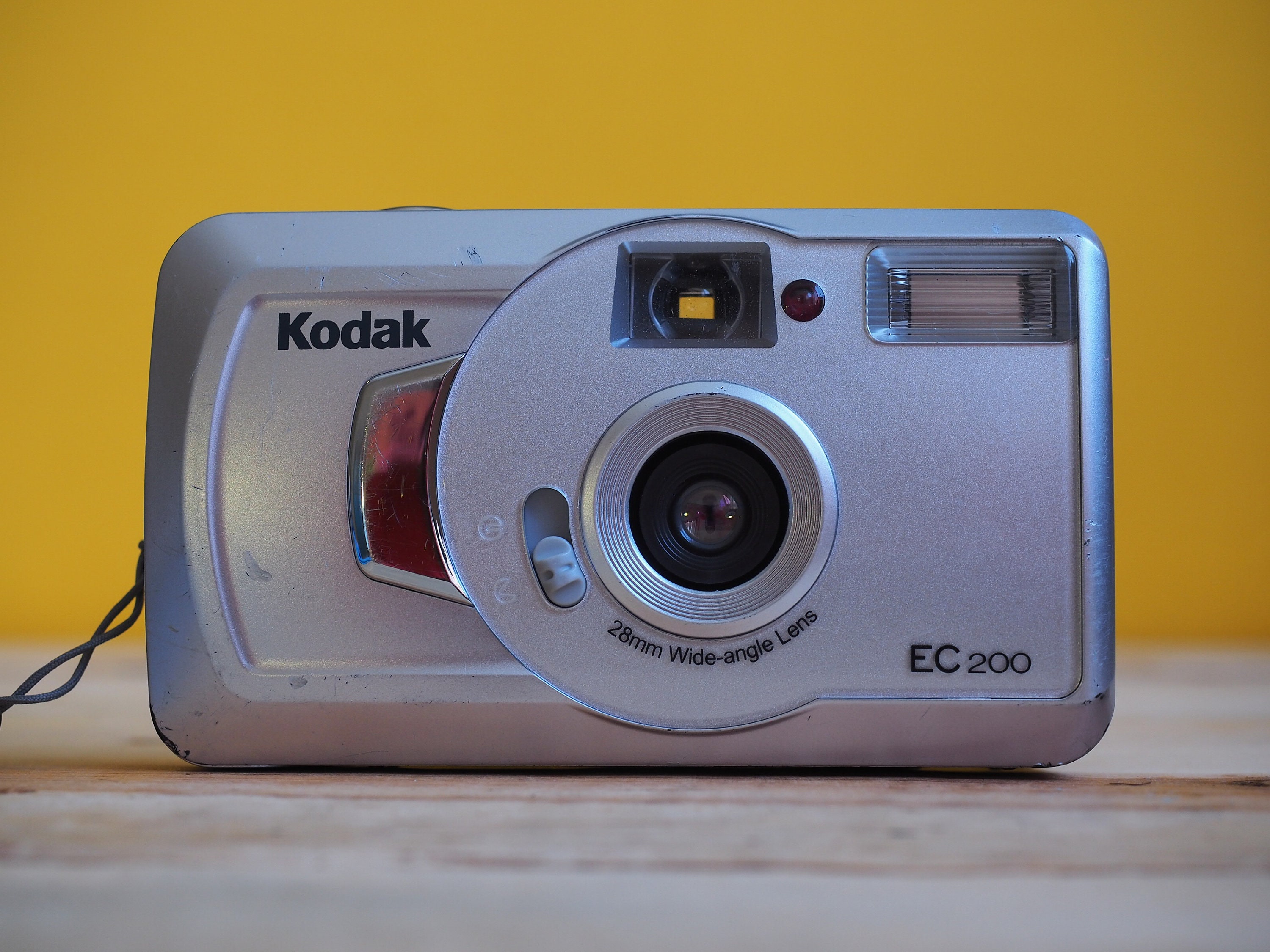 Kodak EC200 EC 200 35mm Film Point and Shoot Compact Camera