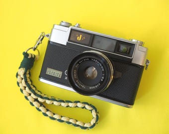 Yashica J 35mm Film Rangefinder Camera WORKS