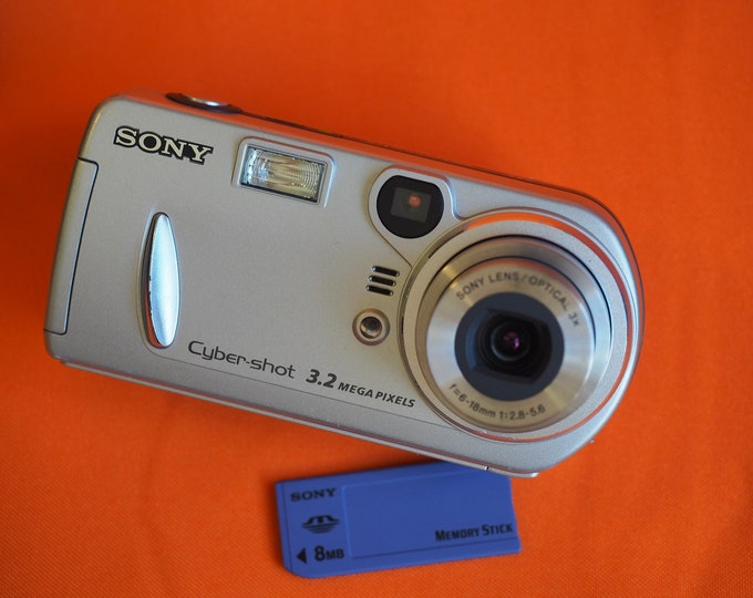 Sony Cybershot DSCP72 3.2MP Compact Digital Point and Shoot Camera